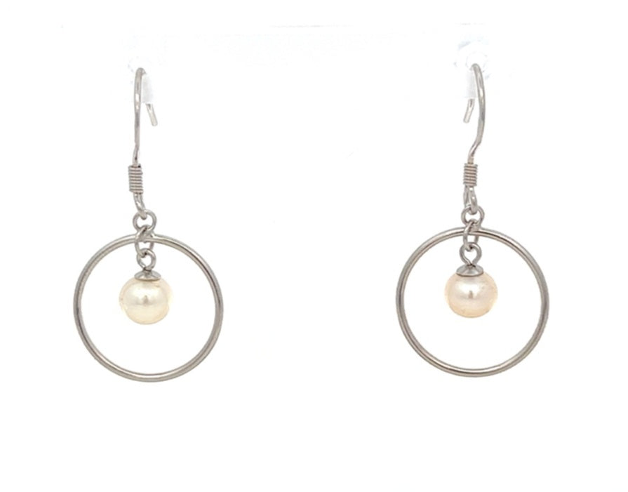 Pearls & Circle Shape Earrings